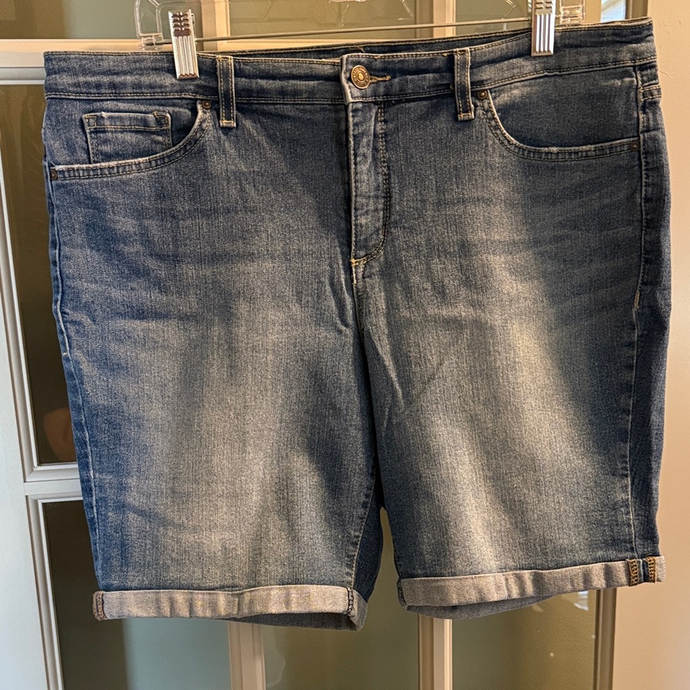 Vintage America Blue Boho Bermuda Shorts Size 14/32